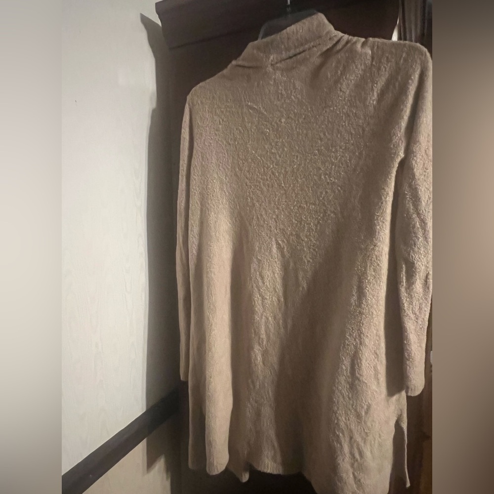 Barefoot Dreams CozyChic Lite Cardigan in Tan - Picture 4 of 4